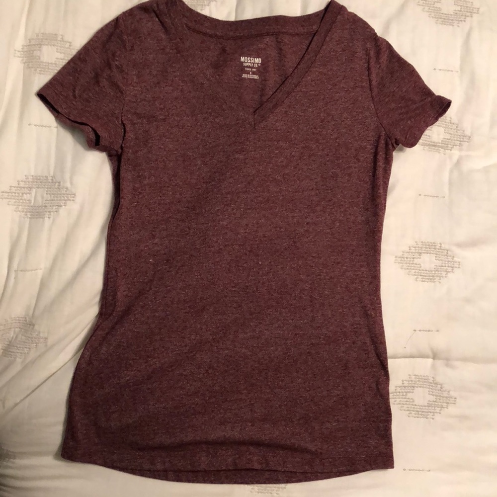 Mossimo burgandy v-neck shirt